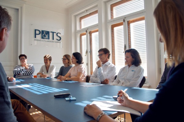 élaboration d'une stratégie de propriété intellectuelle chez P&TS